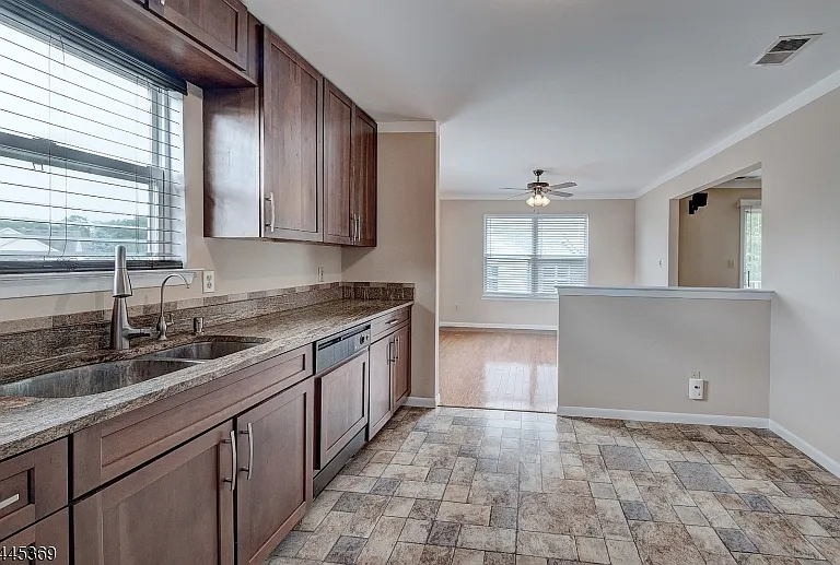 32 Rebecca Rd — Photo 10