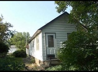 617 7th St NW, Chisholm, MN 55719