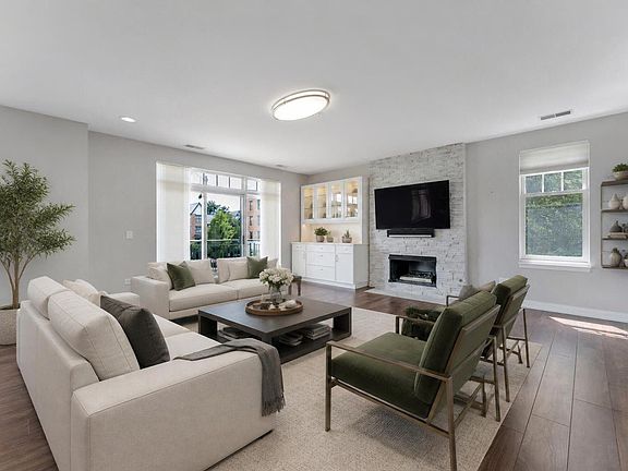 4th image of 140 N Euclid Ave APT 303