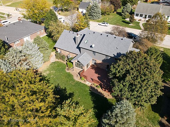 4th image of 304 Hans Brinker Dr