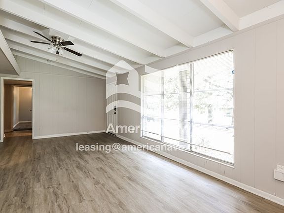 774228_004_living_room_13849067.jpg