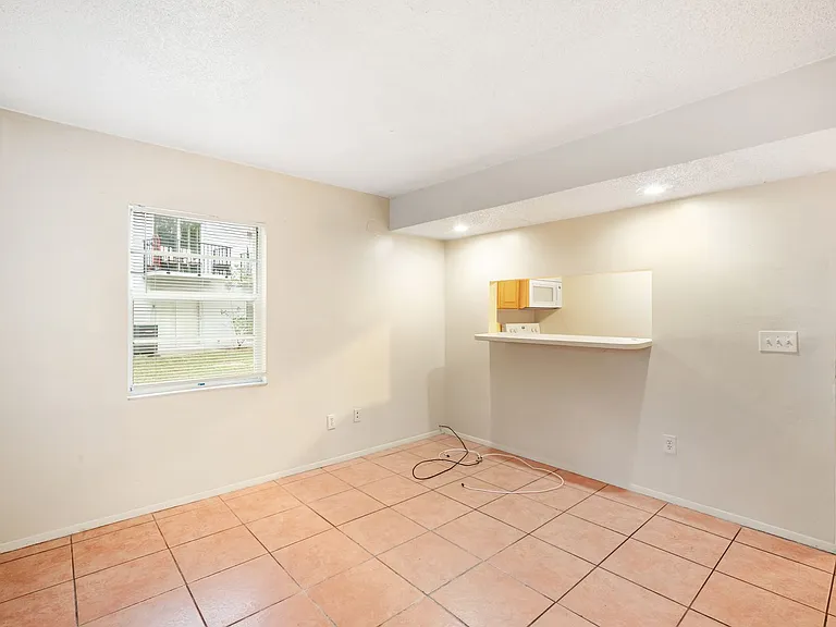 7100 Waterside Dr — Photo 8