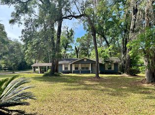 9549 Indiana St, Fanning Springs, FL 32693