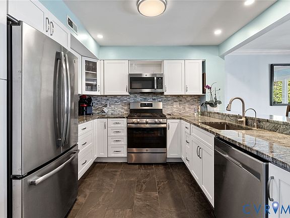 5th image of 7564 Beauchamp Ct
