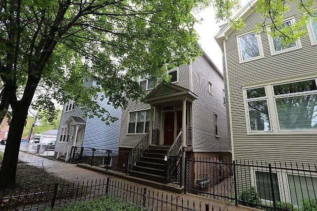 1st image of 2430 N Marshfield Ave #2