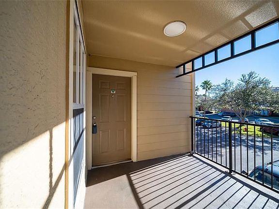 4th image of 2206 Antigua Pl APT 1022
