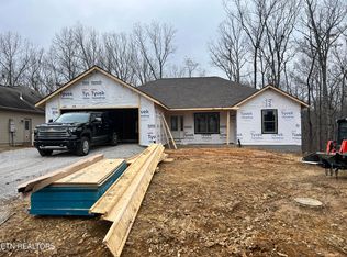 683 Saint George Dr, Crossville, TN 38558