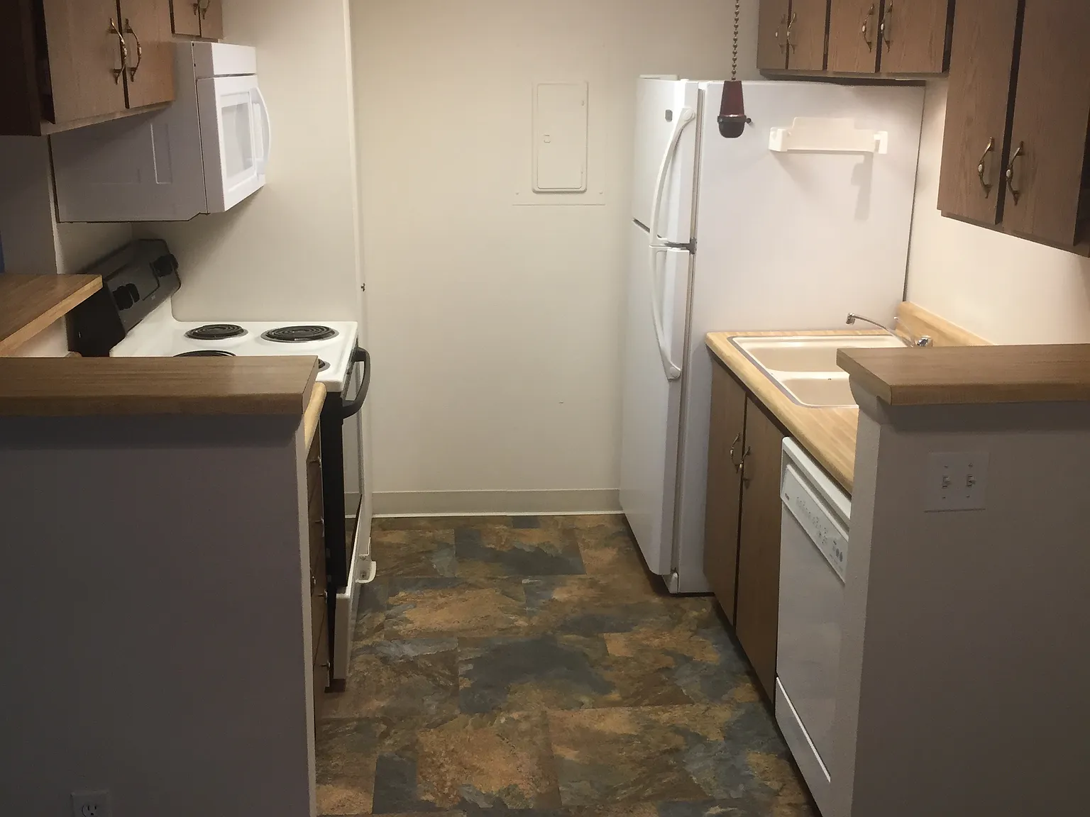 1 bed, 750 sqft, $1,375 — Photo 4