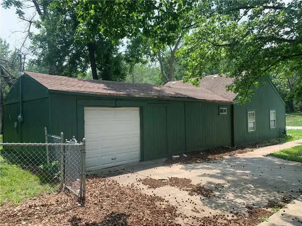 7101 Flora Ave, Kansas City, MO 64131