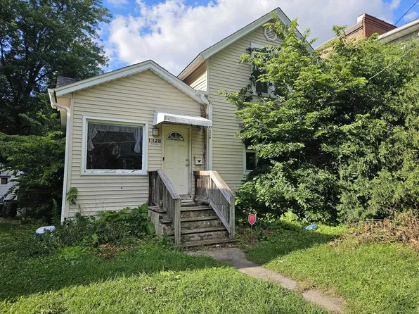 1328 Benton St, Rockford, IL 61107