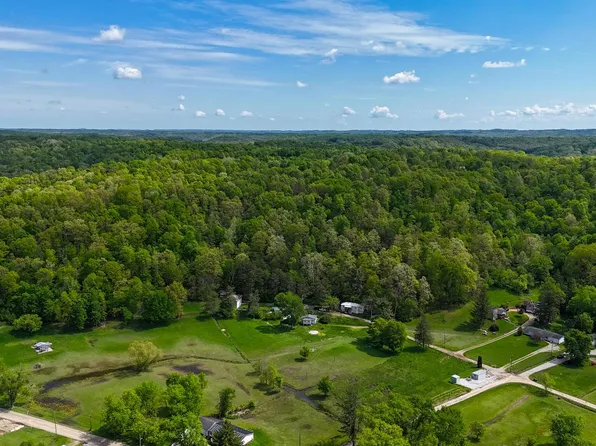 140 Sycamore St, Glouster, OH 45732