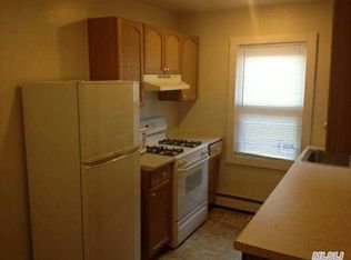 80 Union Ave APT 2W, Amityville, NY