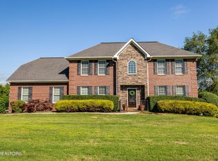 2223 Rockingham Dr, Maryville, TN 37803
