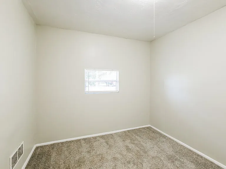 6885 NW 27th Ct — Photo 13