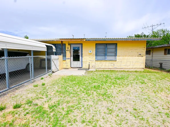 405 Brown Ave, Stinnett, TX 79083