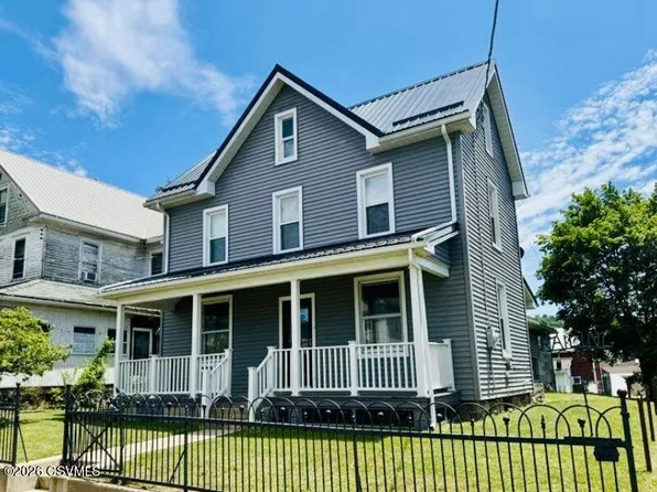 528 E 4th St, Nescopeck, PA 18635