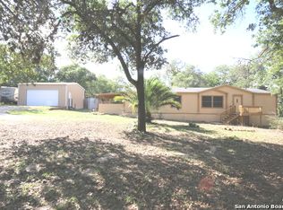 220 Lost Trl, La Vernia, TX 78121