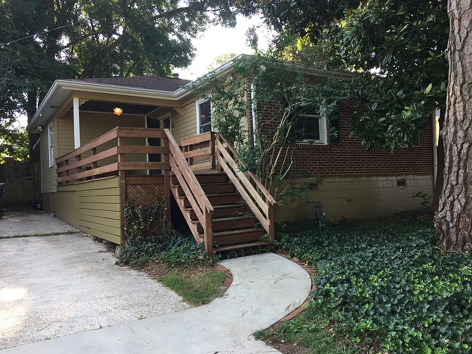 13 Aberdeen St NE