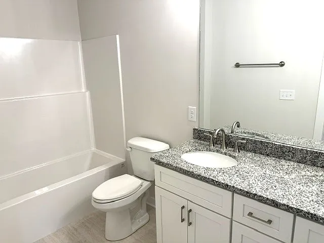 2203 Foster Ave #2205-2221 — Photo 7