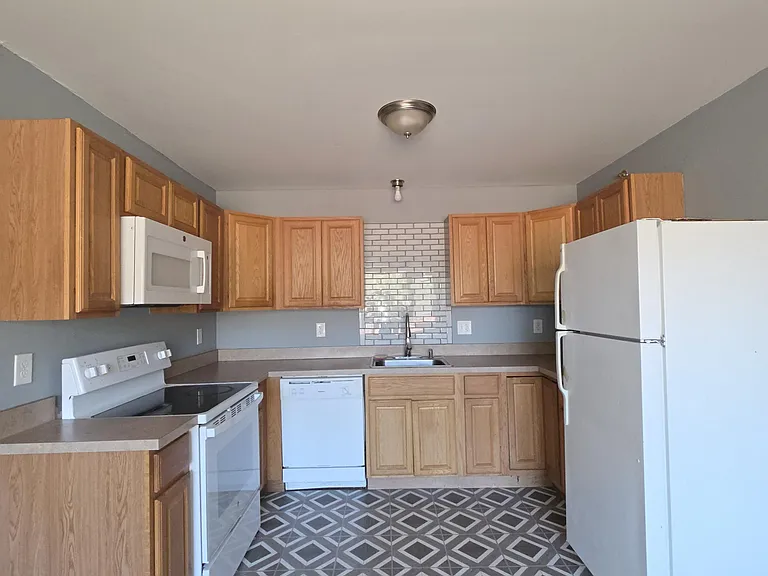 120 Main Ave #1 — Photo 5