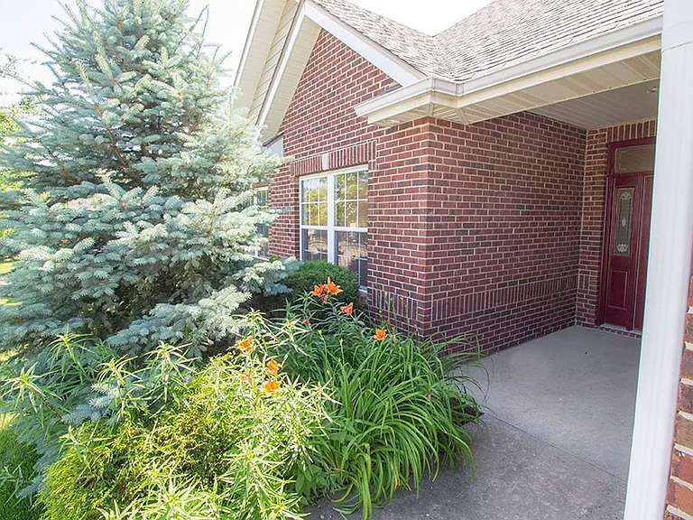 5305 Chamois Dr — Photo 36
