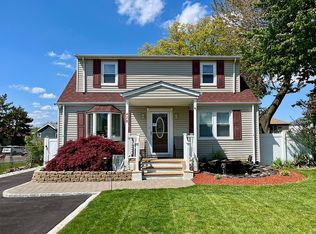 428 Woodbine Ave, Avenel, NJ 07001