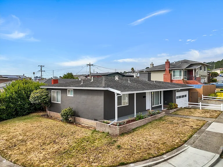 177 Romney Ave — Photo 40