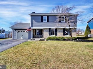 935 Wallace Ave, Chambersburg, PA