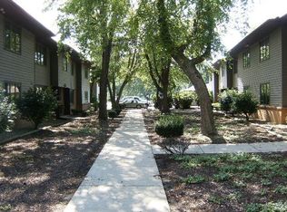 1700 Valparaiso St APT 205, Valparaiso, IN 46383