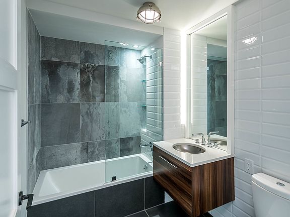 5th image of 672 Pacific St #301