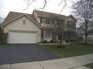 1055 Stockbridge Ct, Elgin, IL 60120