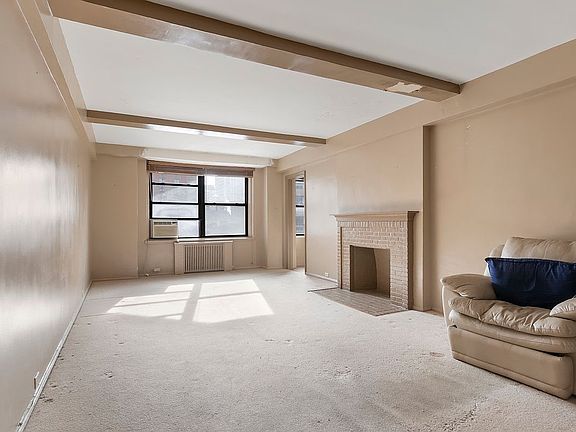 4th image of 140 E 28th St APT 10C