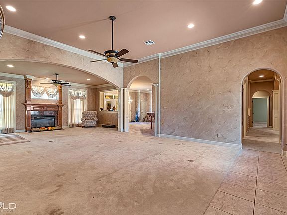 5th image of 106 Oxford Cir