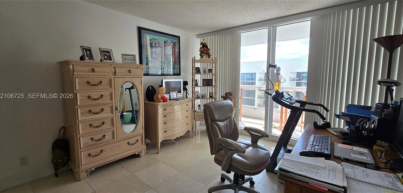 3 bed, 1500 sqft, $4,000 — Photo 3