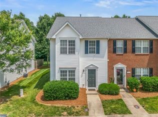 1716 Olivers Crossing Cir, Winston Salem, NC 27127