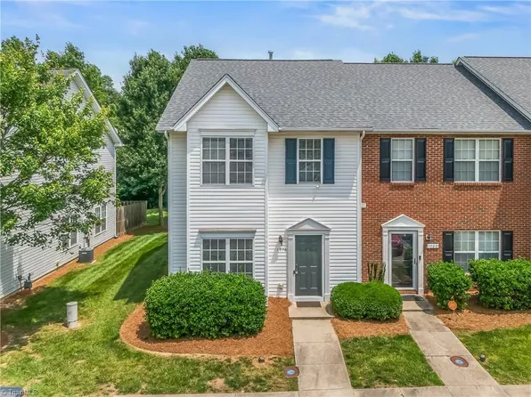 1716 Olivers Crossing Cir, Winston Salem, NC 27127