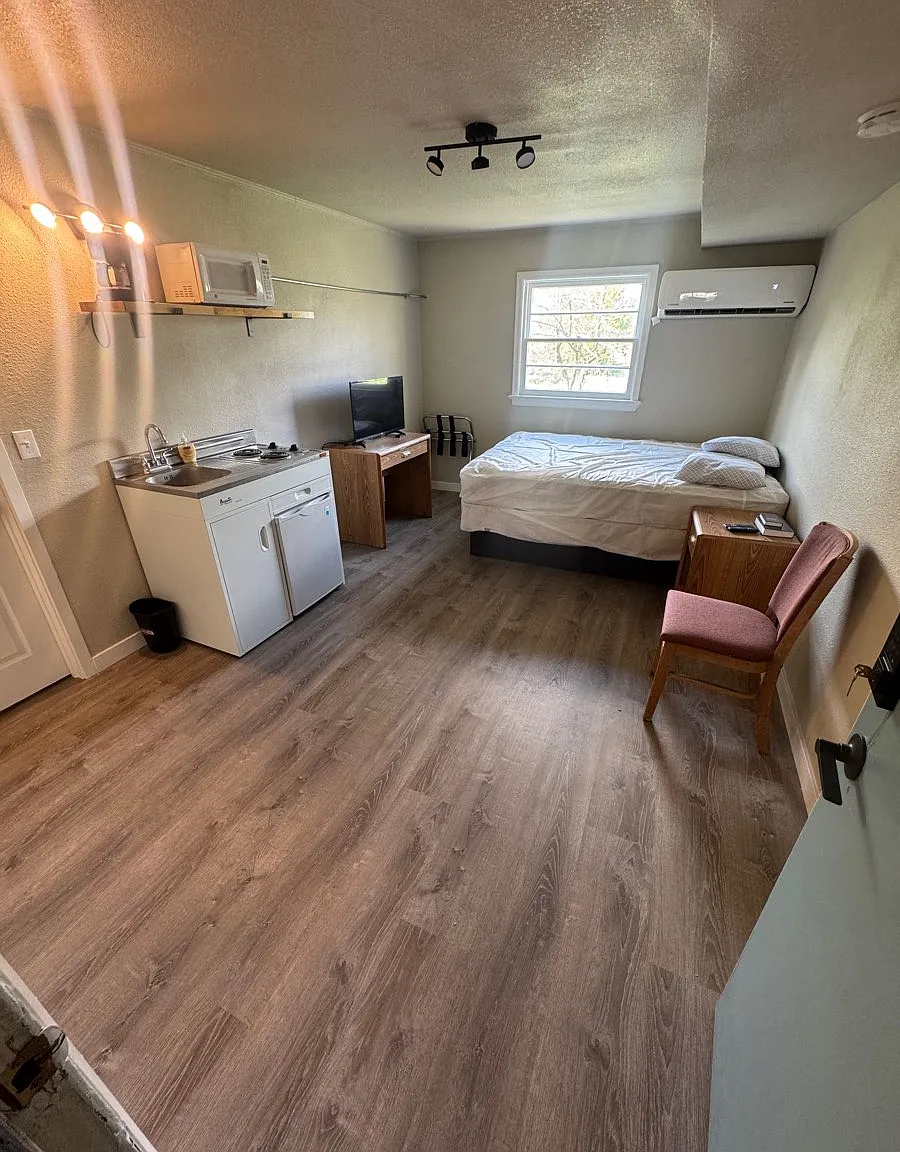 1 bed, $595 — Photo 2