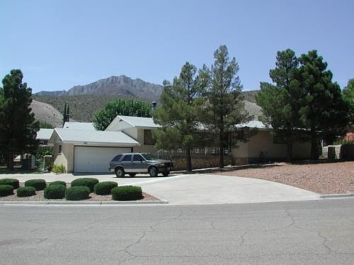 2nd image of 3305 Emerald Dr