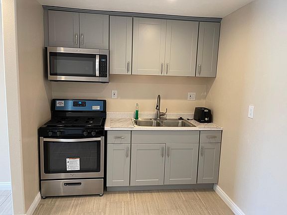 5th image of 2025 Paloma St
