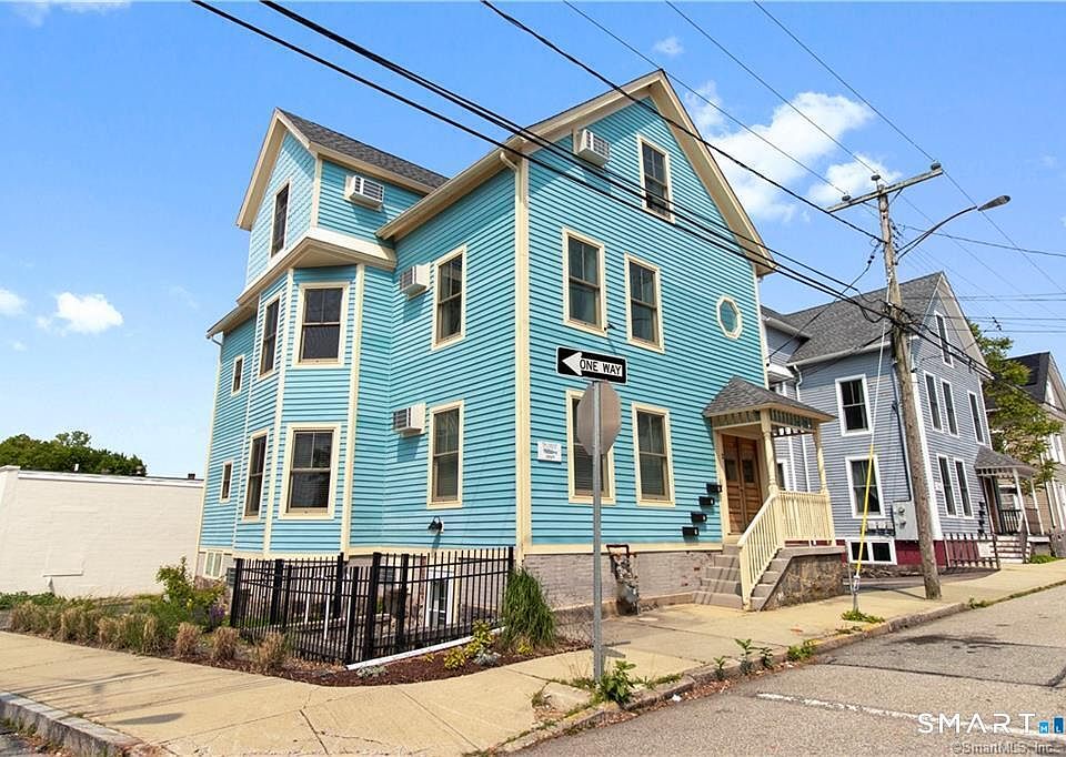 1st image of 2 Coit Street APT 1