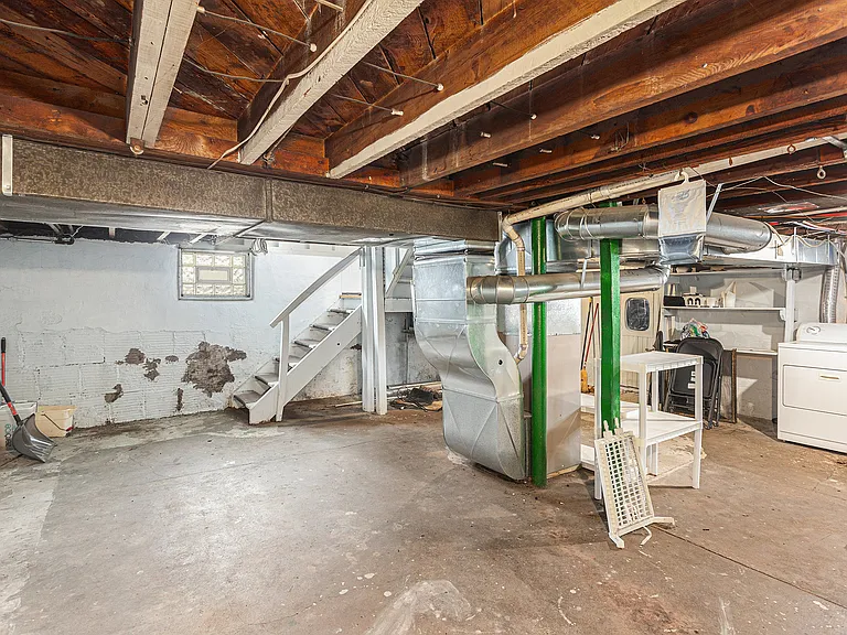 202 N Washington Ave — Photo 20