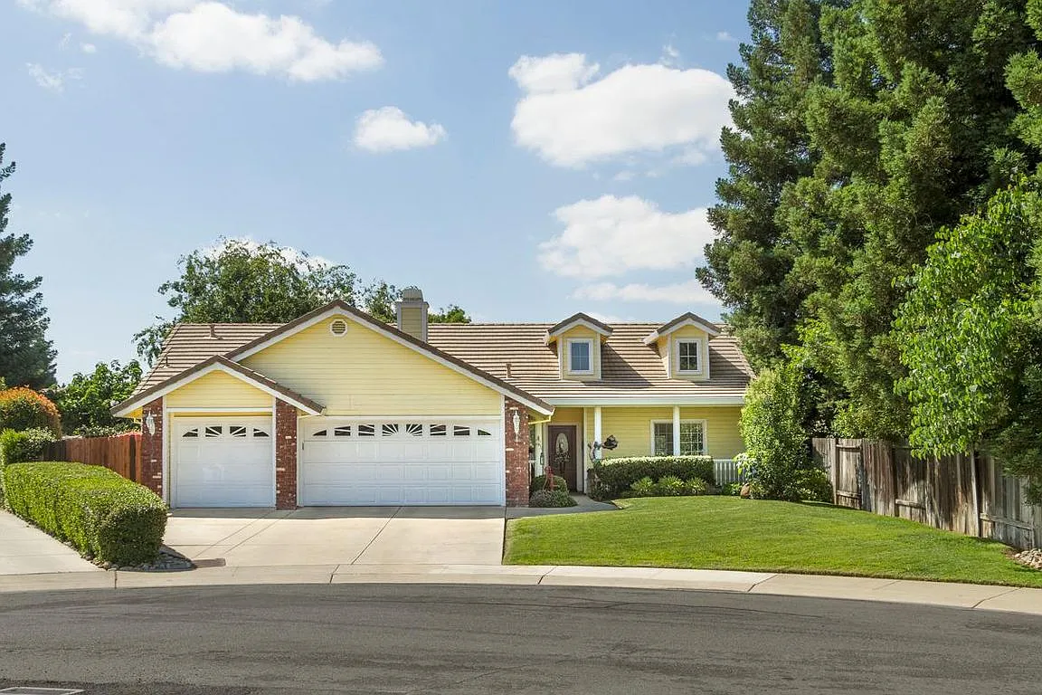 1410 Osprey Ct photo 1