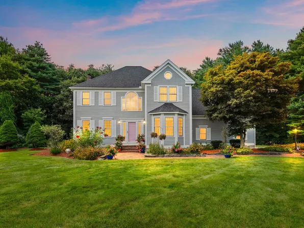 5 Buckskin Ln, Westford, MA 01886