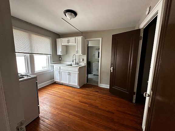 2nd image of 1681 Lincoln Ave APT 03A