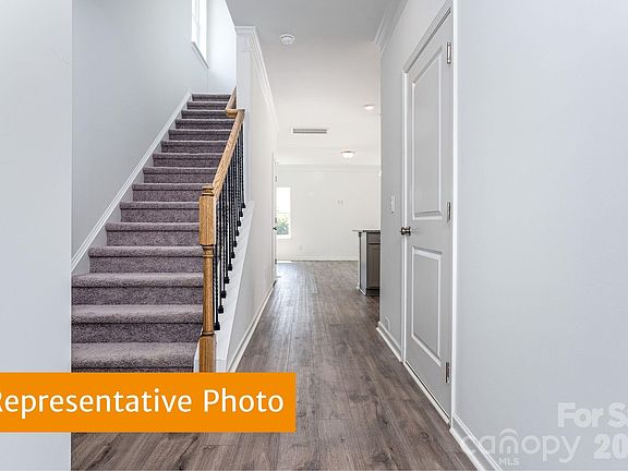 3rd image of 1130 Langston Ln