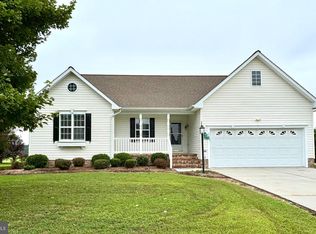 233 Mitchells Ln, Tappahannock, VA 22560