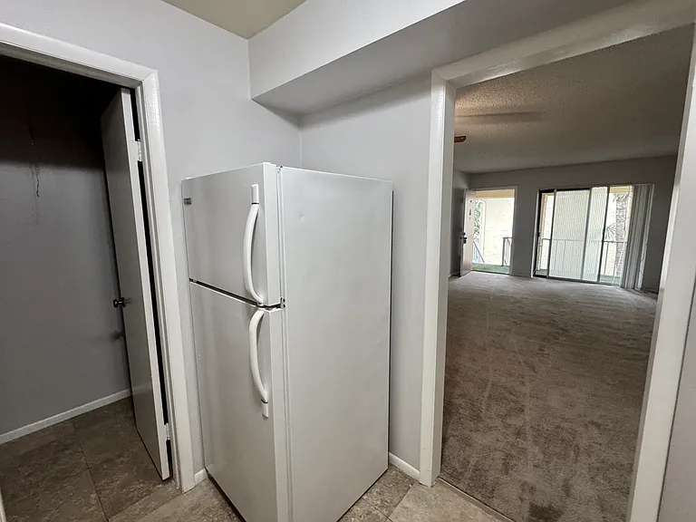 7604 Nacido Ct — Photo 11