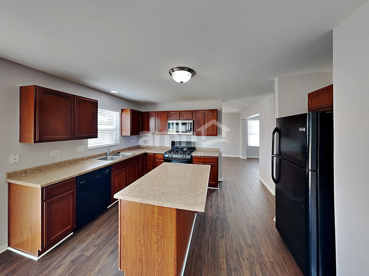 3 bed, 2.5 bath, 2512 sqft, $3,140 — Photo 4