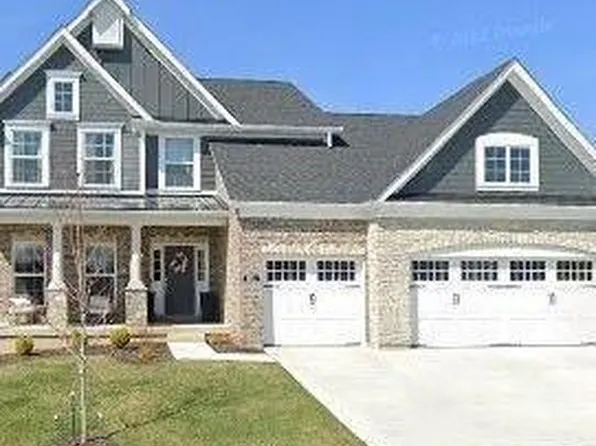1233 Fienup Lake Dr, Chesterfield, MO 63005