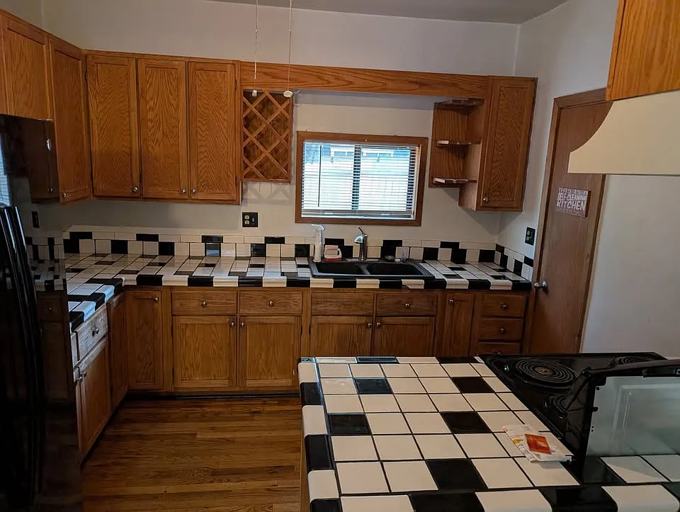 4 bed, 1680 sqft, $850 — Photo 3